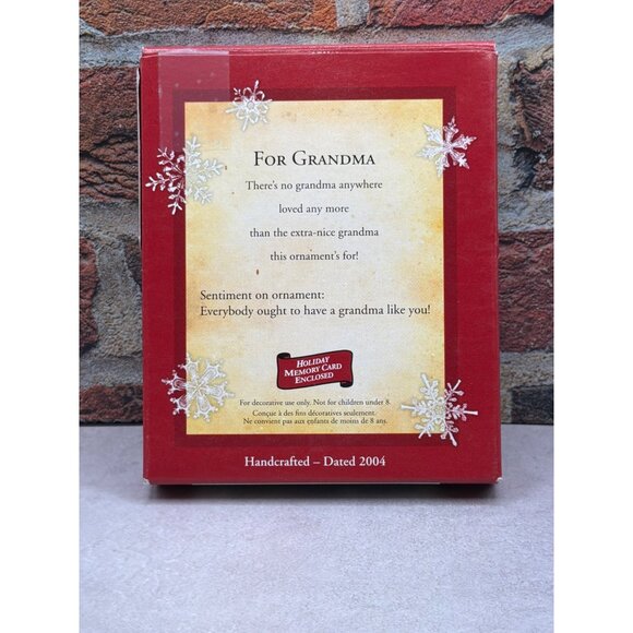 Hallmark Keepsake Ornament 2004 For Grandma Magnetic Photo Holder Christmas - Picture 2 of 6